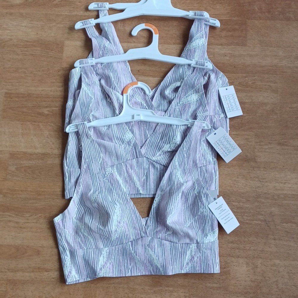 Auden sports bras women's size medium 34-36 lot of 4
